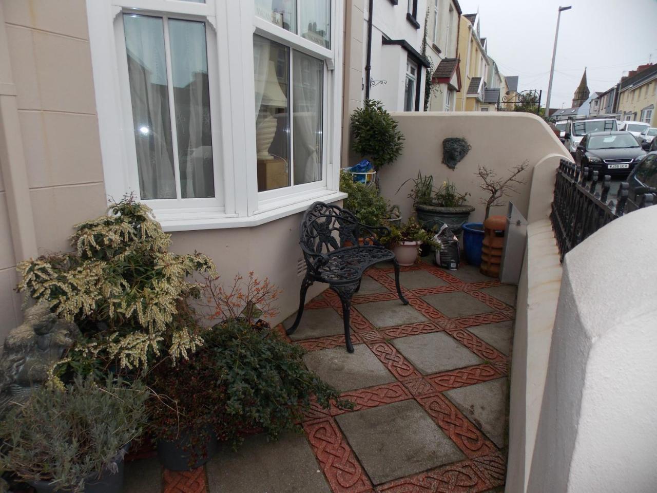 Ivy Bank Guest House Tenby Exterior foto