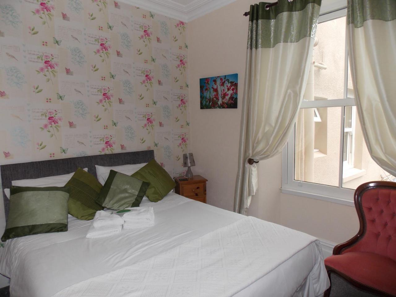 Ivy Bank Guest House Tenby Exterior foto